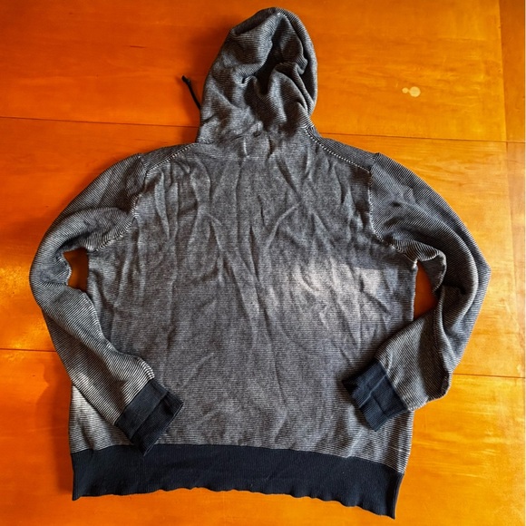 Old Navy XXL blue and white striped net pull over hoodie, hooded sweatshirt - Picture 11 of 11
